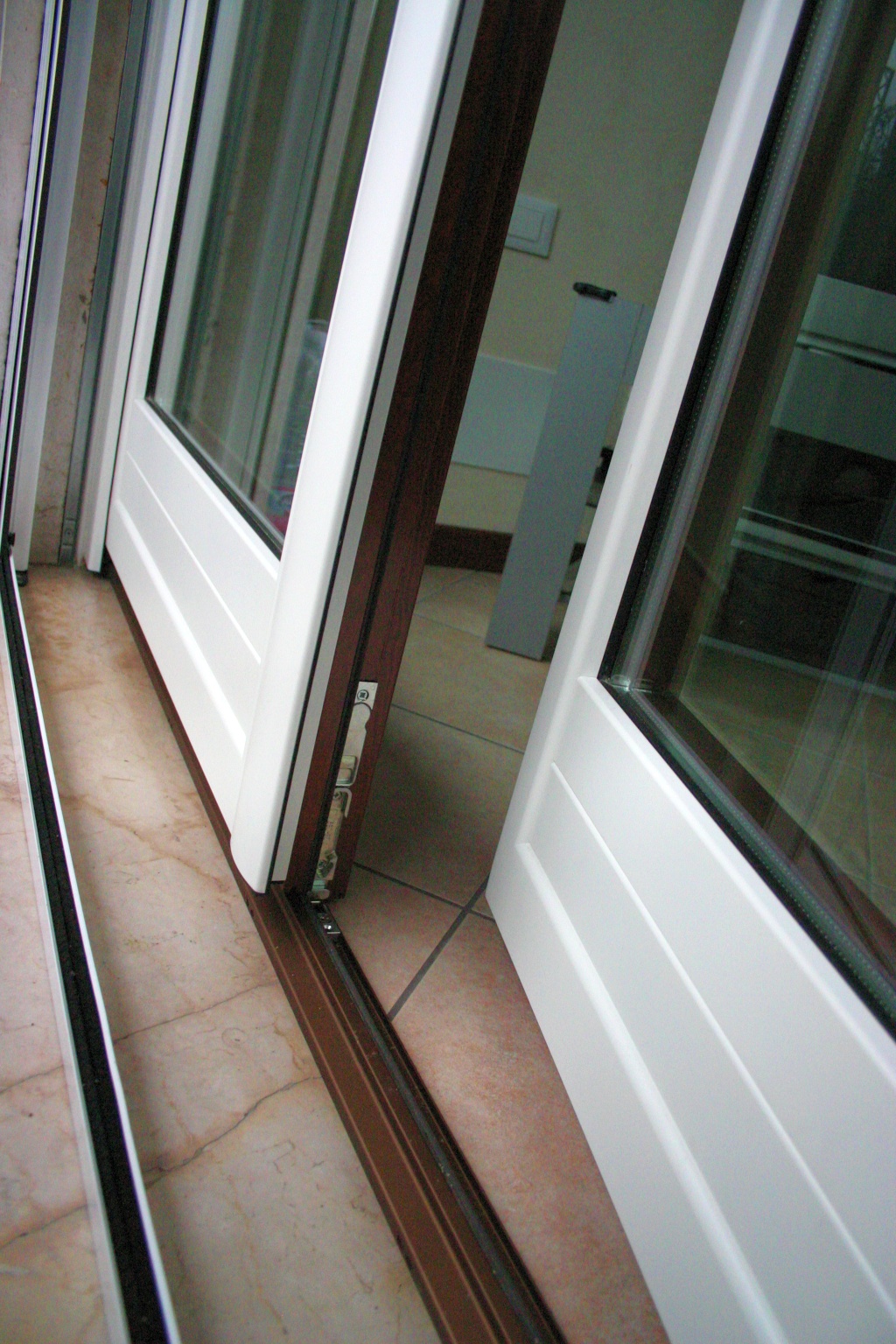 Infissi finestre e serramenti in legno alluminio for Finestre e infissi