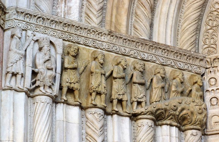 Foto 1 - Cattedrale di Fidenza: il 9 aprile terminano le visite ai ponteggi