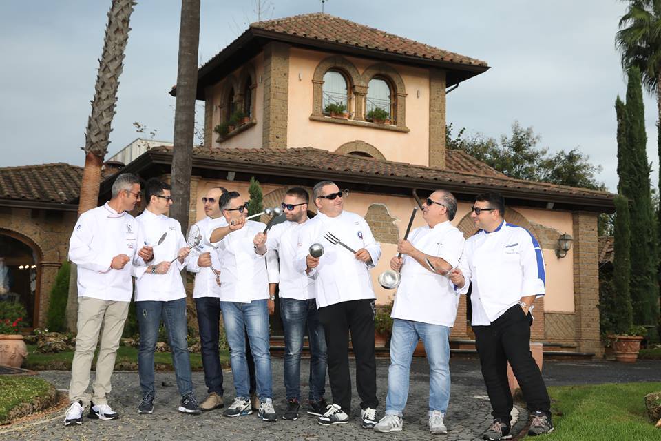 Gruppo di chef stellati a Villa di Bacco il 23 novembre, cena stellata e raffinata con una brigata di fuoco