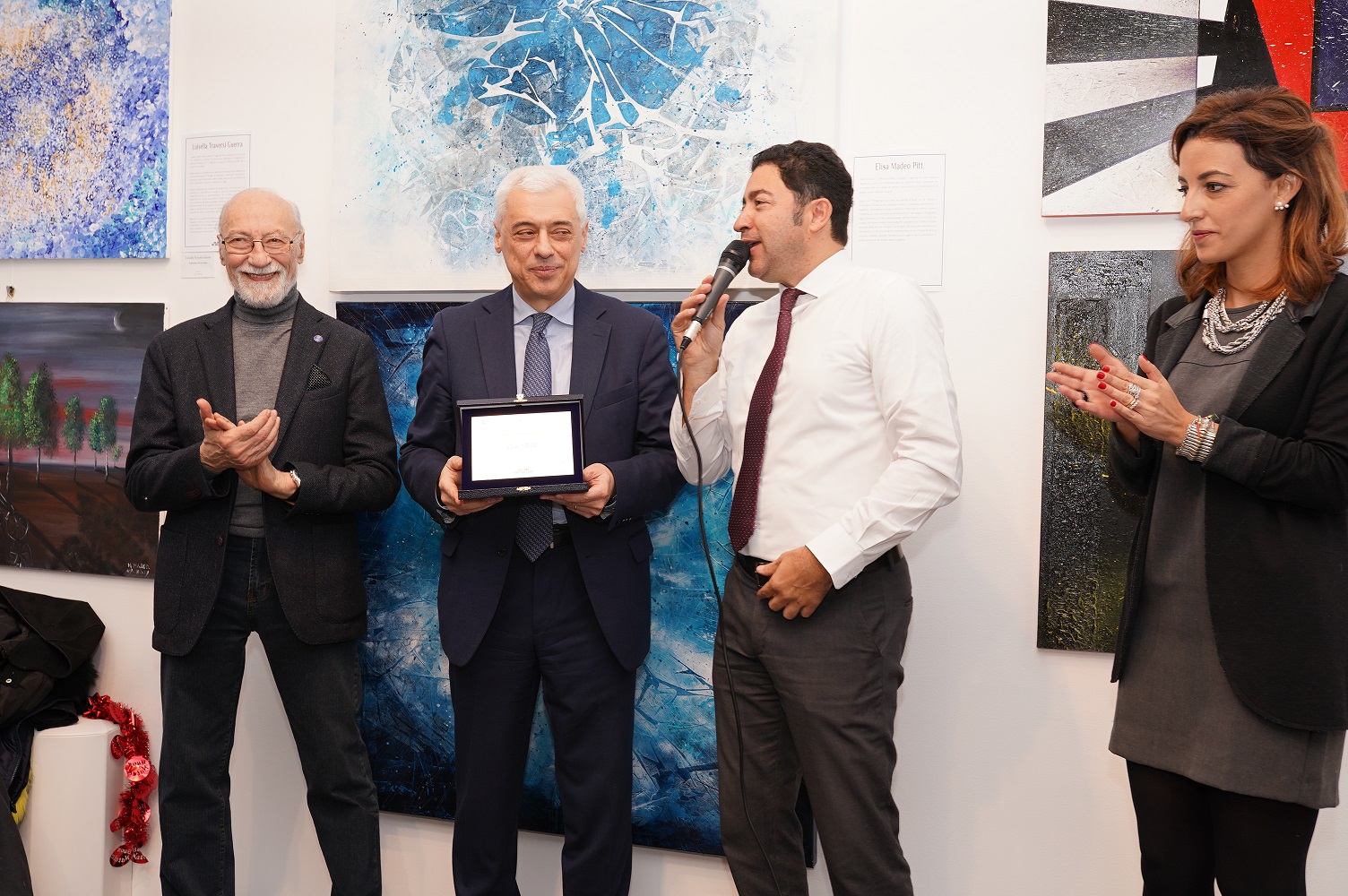 Foto 4 - Milano Art Gallery: inaugura con successo la mostra dedicata a Margherita Hack
