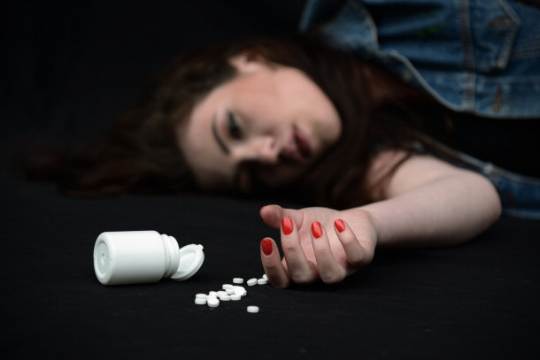 Droga e suicidio, un binomio tragicamente connesso