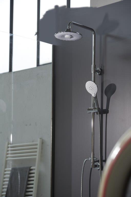 Foto 2 -  Melody è il soffione hi-tech che riproduce la musica direttamente sotto la doccia 