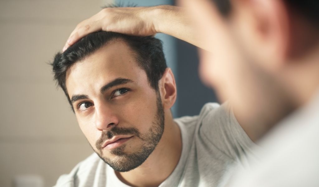 La perdita dei capelli: come si manifesta?