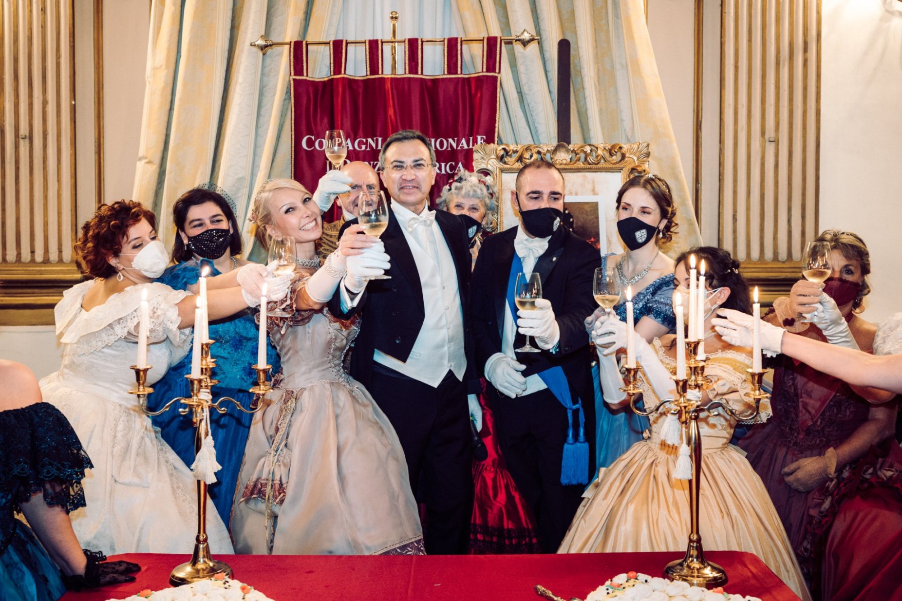 Foto 3 - Gran Ballo di Sissi a Palazzo Brancaccio con Samanta Togni e il marito Mario Russo