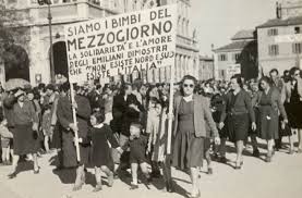 Una pagina di solidarietà italiana quasi sconosciuta: I treni dell'accoglienza