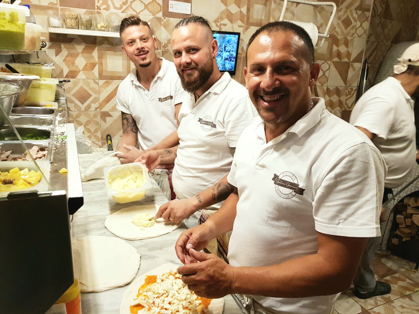Foto 6 - Maestro Gaetano Genovesi presenta la sua nuova specialità GALAPIZZA creata con lo chef  Ivan De Benedictis
