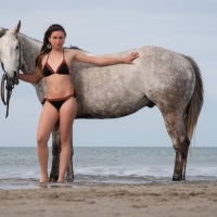 Foto 2 - Sotto il sole di Riccione con il glamour e l'eleganza della nuova Beachwear Collection di Fabiana Gabellini