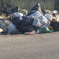 Foto 1 - Italia dei Diritti segnala cumuli di rifiuti a Villanova di Guidonia