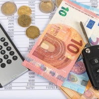 Foto 1 - Fine degli sconti ed inflazione fanno risalire i premi Rc auto: in Toscana +7,5%