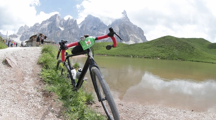 A giugno la Mythos Alpine Gravel: una pedalata dolomitica inclusiva