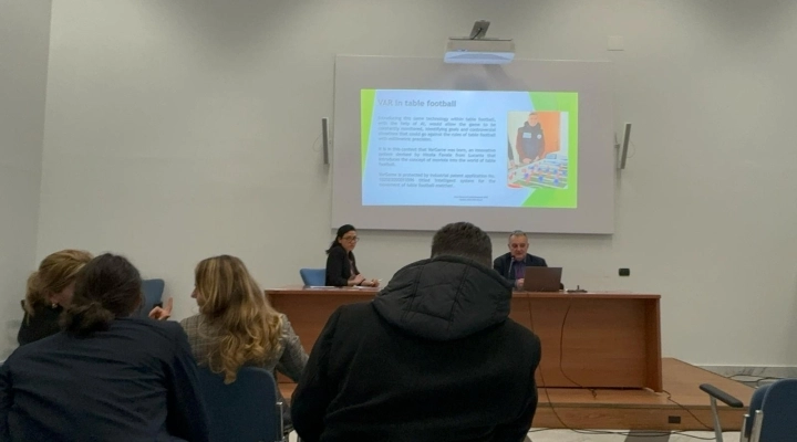 Primi risultati di VarGame, moviola per calcio balilla, presentati alla DSSR 2024 dal Prof. Giacalone dell’Università di Capua
