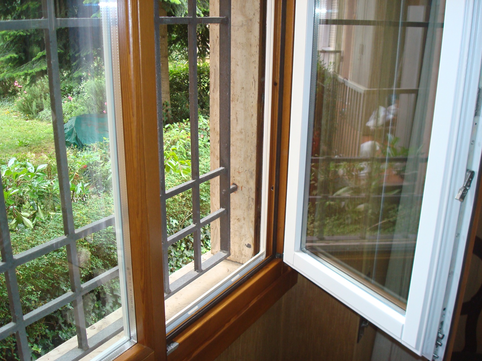 Efficienza energetica, sicurezza e risparmio in casa: preventivo gratuito per porte, finestre e serramenti