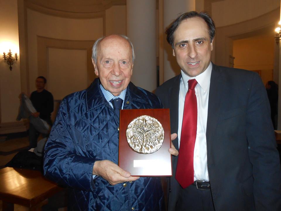 Foto 1 - Al premio “Le ragioni della nuova politica” ospite Antonello De Pierro