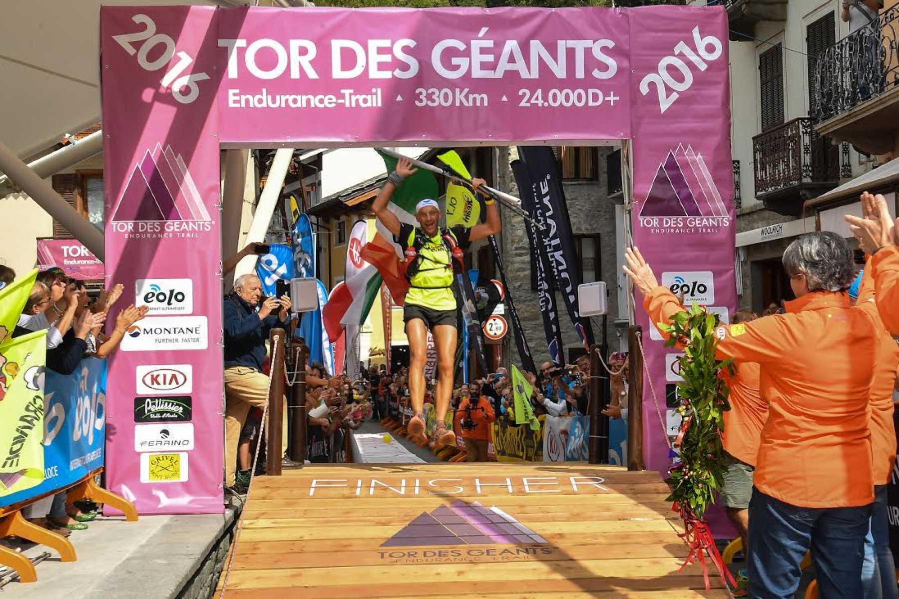 Foto 1 - Oliviero Bosatelli vince il Tor des Chateaux, ultratrail di 170km