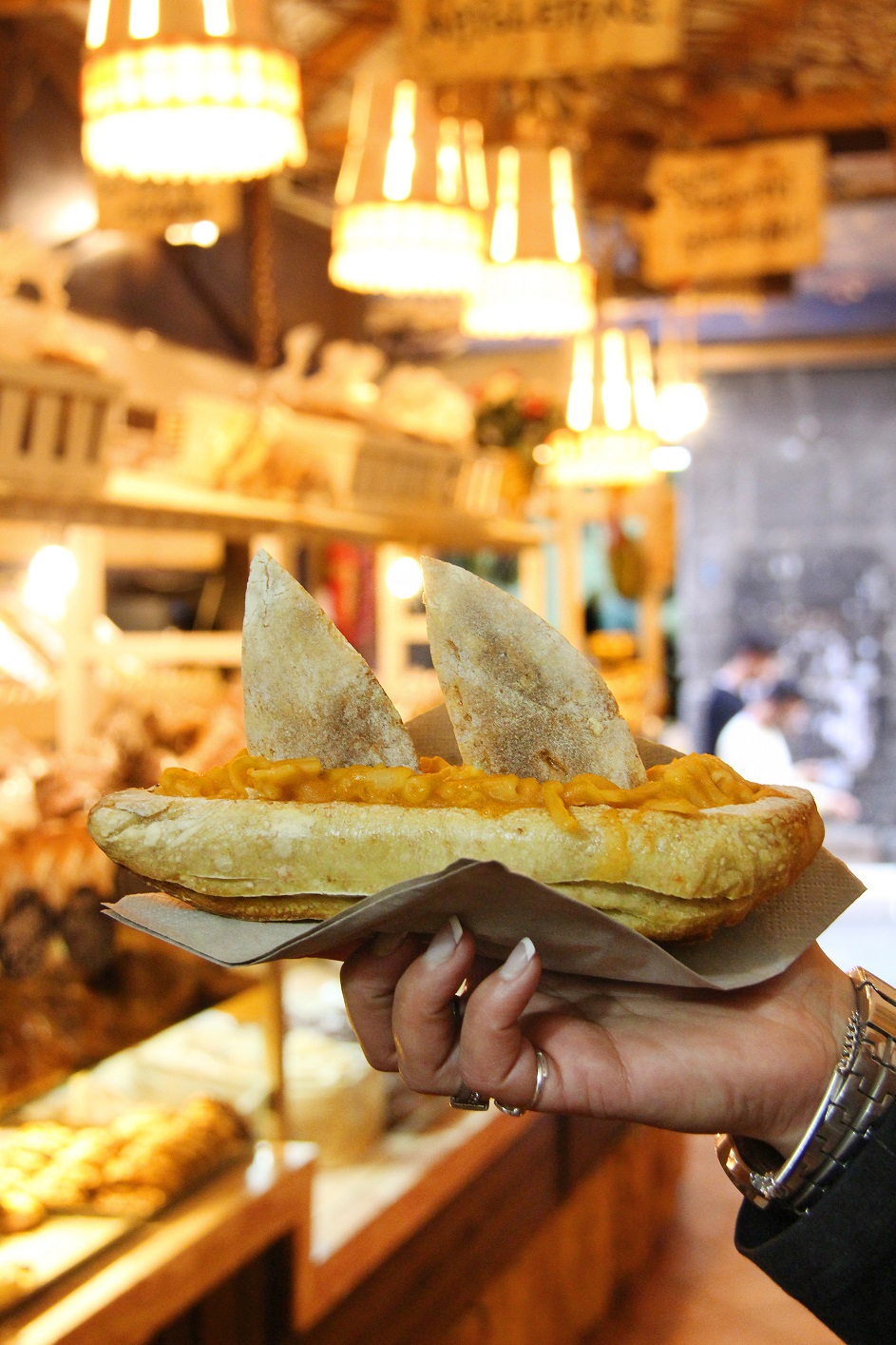 La Fattoria degli Esposti presenta lo street food “Varchetella”, la tradizione si fa gourmet ai decumani