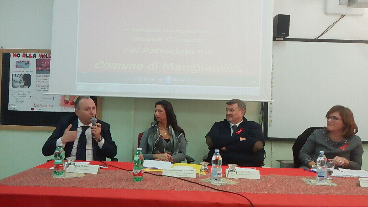 	Mariglianella: All’ICS Carducci, per la “Giornata Internazionale contro la violenza sulle donne” svolto il convegno “Non Esiste l’Amore che Uccide”.