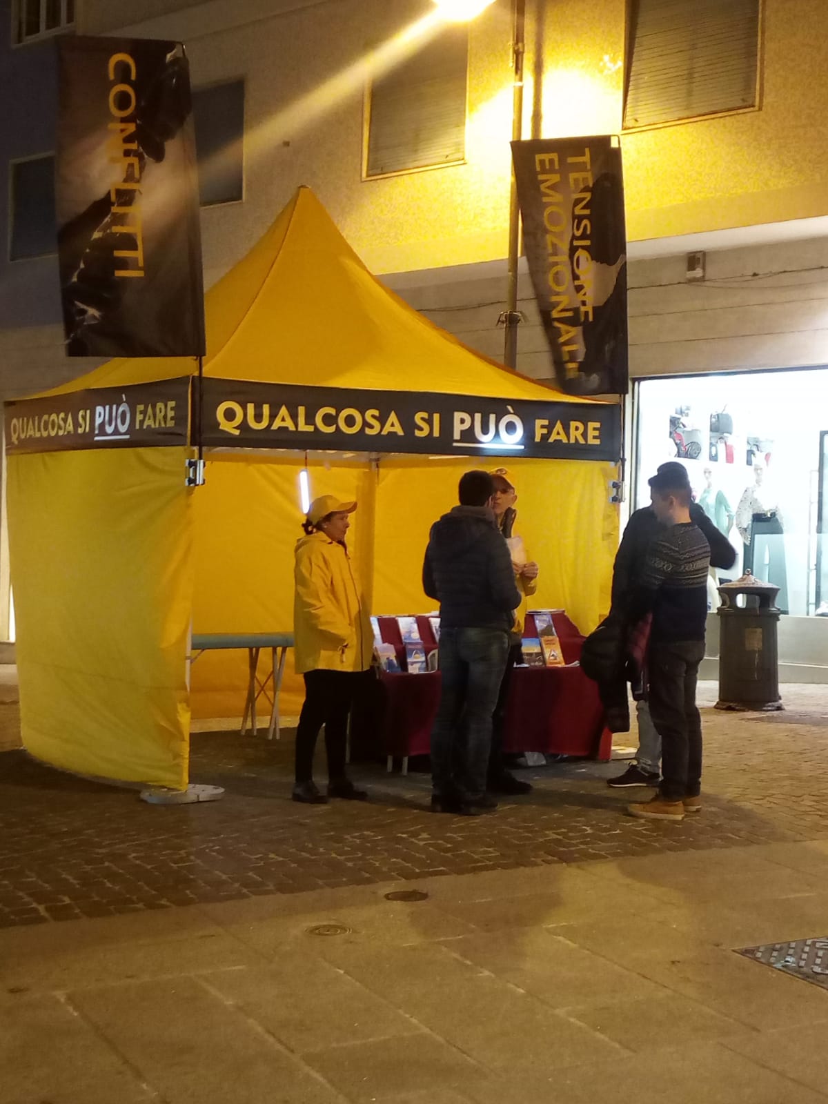 Scientology mette in piazza i suoi volontari a Cagliari