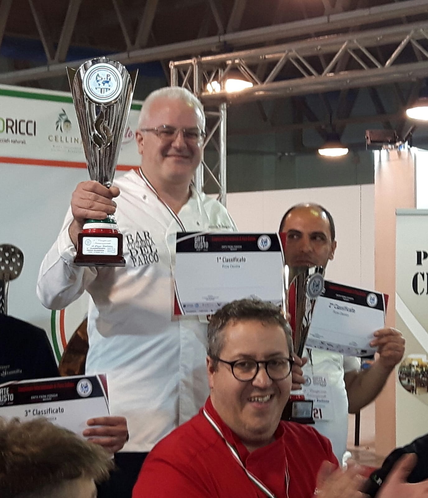 Francesco Modugno con la pizza Adamus si aggiudica il primo posto al Campionato internazionale di pizza italiana
