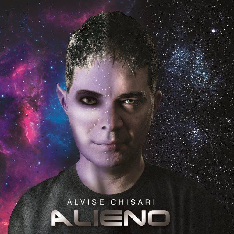 “Alieno” in tutti i digital store il nuovo album di Alvise Chisari, in radio con il primo singolo estratto “SOS”