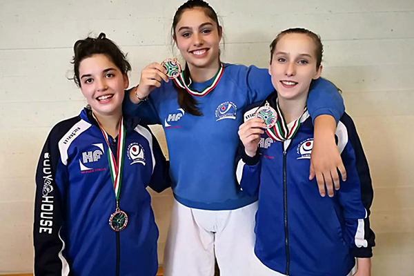Tre atlete casentinesi volano ai Campionati Italiani Cadetti di karate