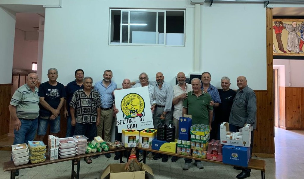 Donazione di generi alimentari alla mensa cittadina: la solidarietà di Federcaccia Cori