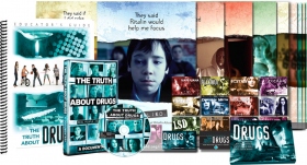 Informazioni sui pericoli delle droghe attraverso distribuzioni di opuscoli verità