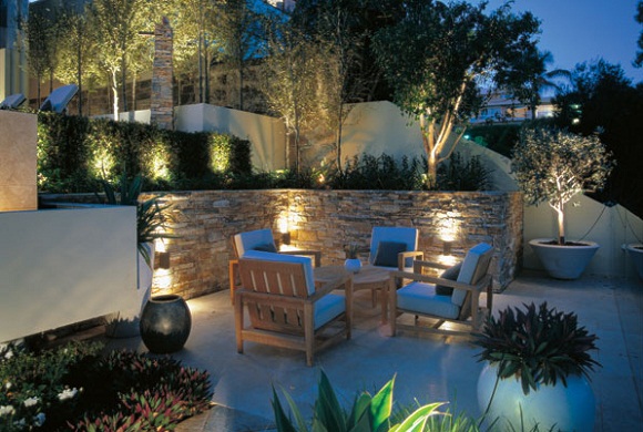 L’illuminazione giardino – Cornice luminosa per abbinare funzionalità e decoro