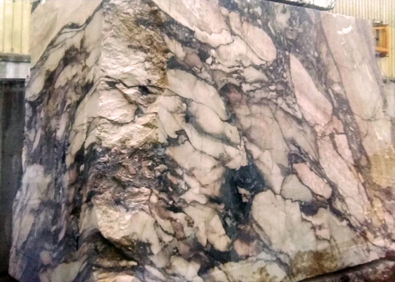 Il marmo dai 1000 volti: arte della natura