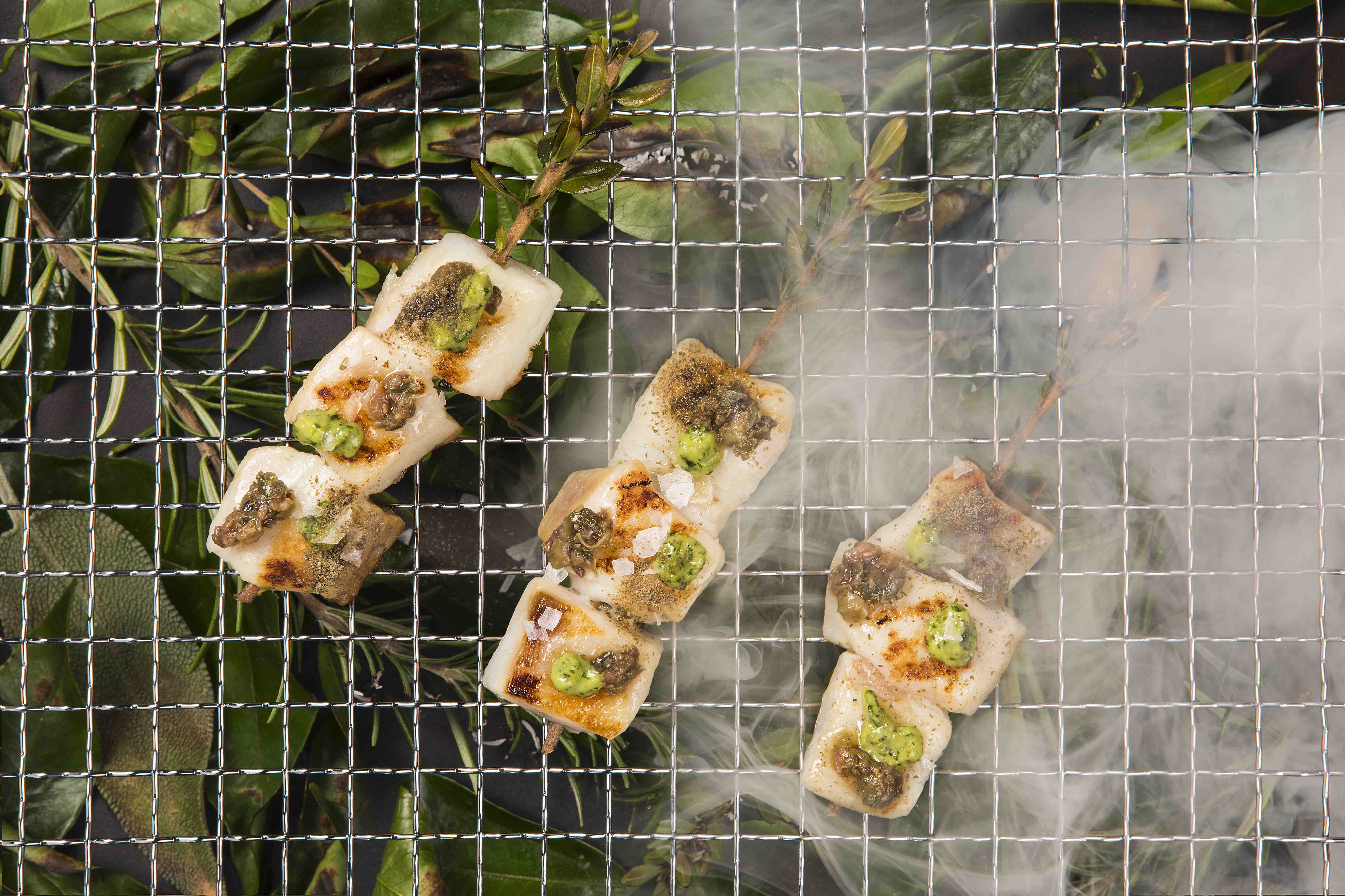 Per una grigliata di Ferragosto perfetta: il pesce fresco e di qualità “firmato” Fish from Greece  e l’originale ricetta dello chef Simone Rugiati