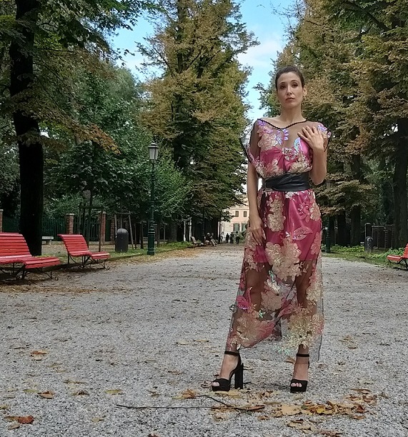 Foto 3 - L’Haute Couture di Fabiana Gabellini e lo charme dell’attrice Carlotta Galmarini al Festival del Cinema di Venezia