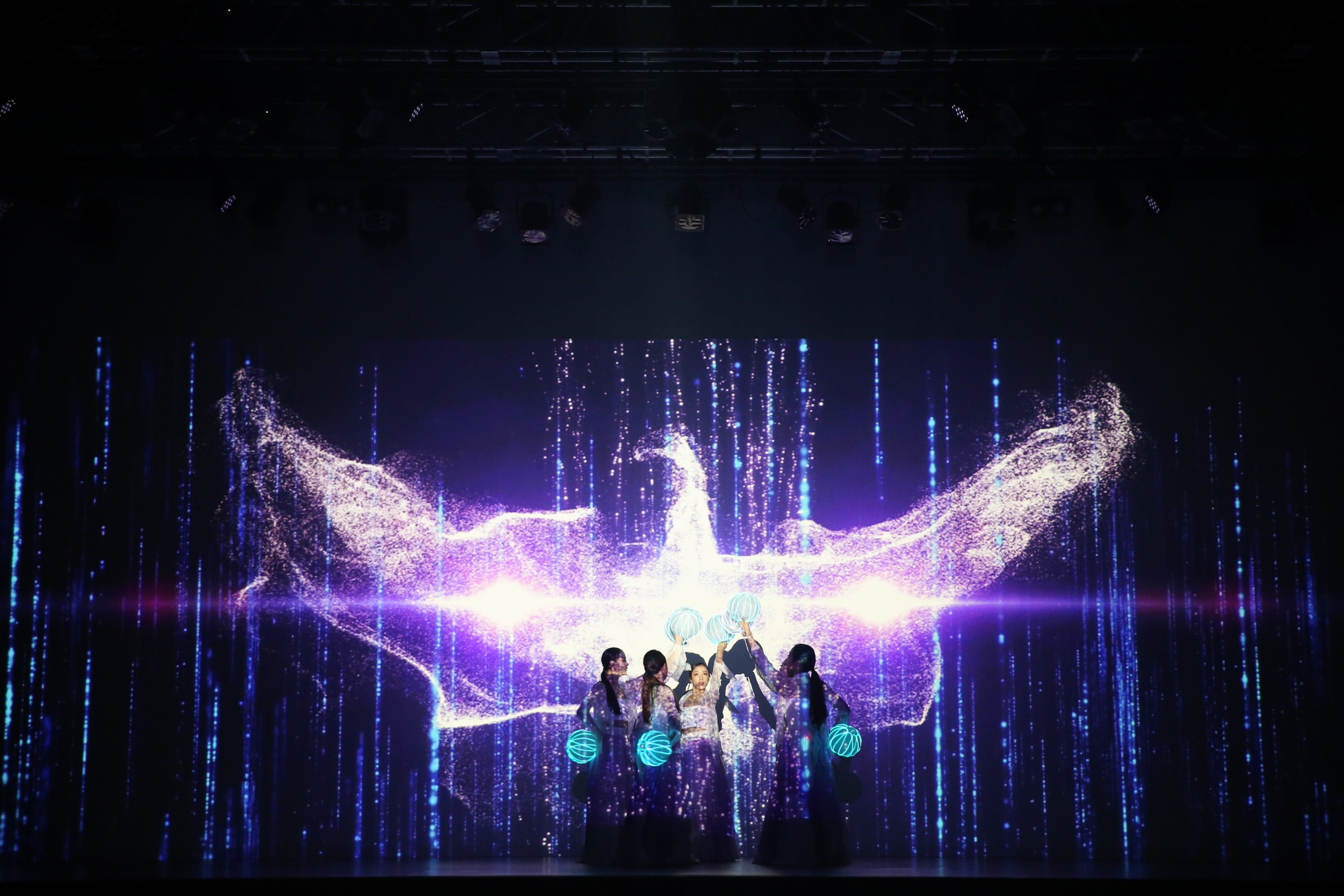 KOREA WEEK 2020: lo show “Harmony of Light”  chiude la prima edizione online
