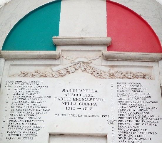 -Mariglianella, 4 Novembre 2020, Manifesto dell’Amministrazione Comunale e apposizione Corona di Alloro alla Lapide dei Caduti in Guerra.