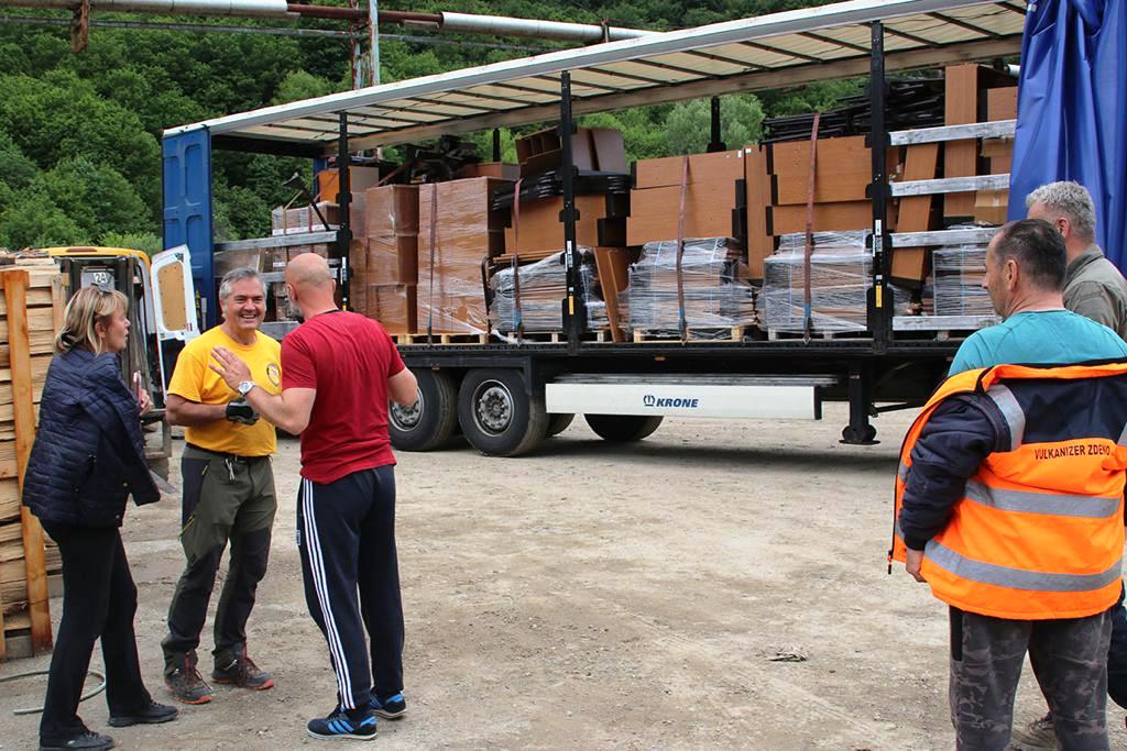 Rientrata dalla Croazia la 6° spedizione per aiuti umanitari dei Ministri Volontari di Scientology  