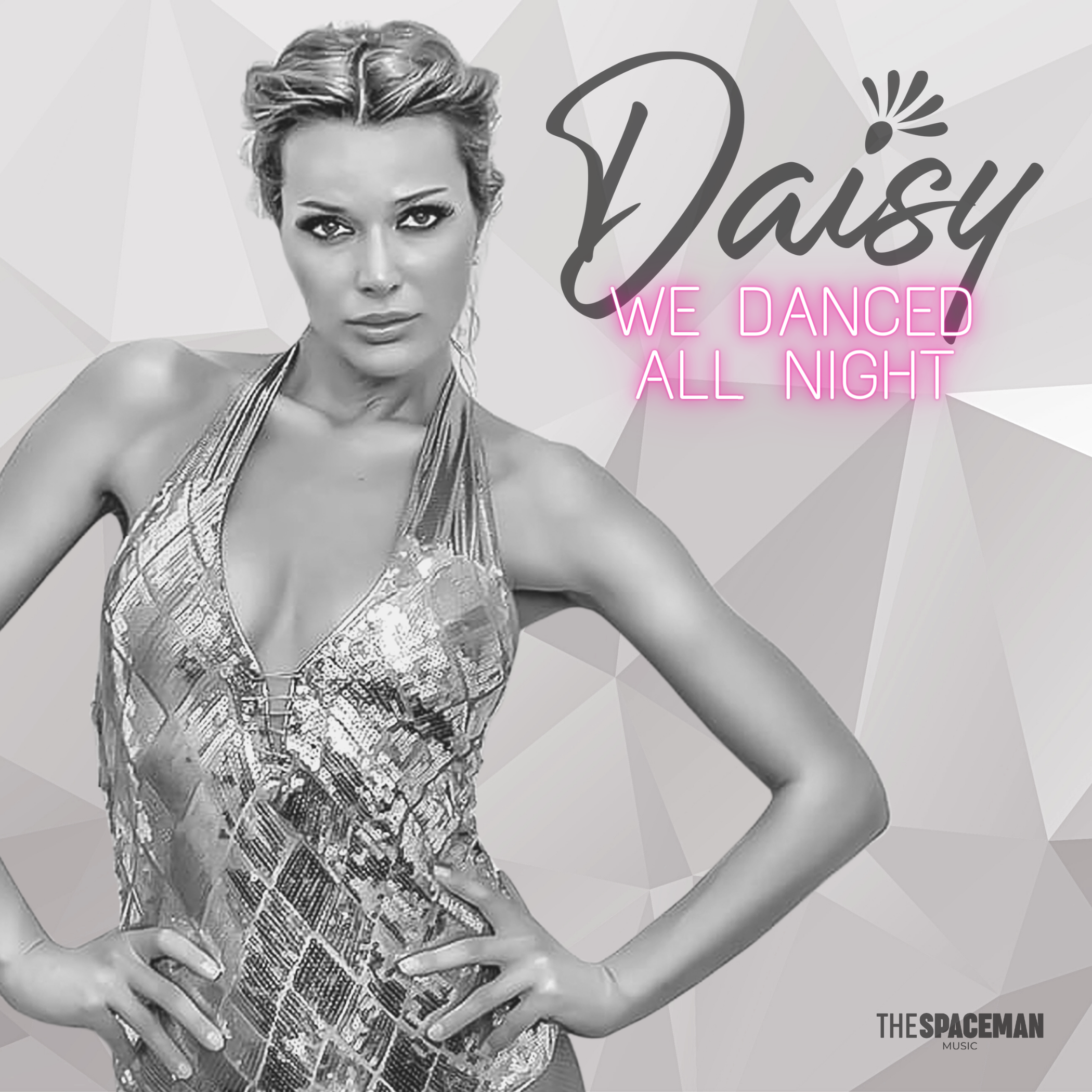 Foto 1 - La Showgirl DAISY con il nuovo singolo  We danced all night per la prima volta in Italia 