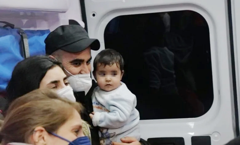  La bimba curda che rischia di morire quando piange  è arrivata in Italia