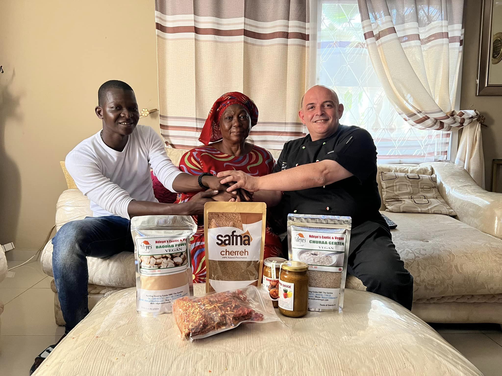 Foto 1 - Reggio e Gambia più vicini grazie al cibo:  il viaggio dello chef Cogliandro