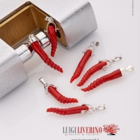 Luigi Liverino lancia “Vito” il cornetto di corallo che “avvita la fortuna”