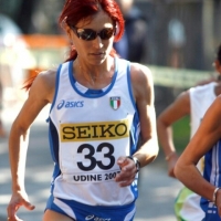 Daje Vincenza Sicari il mondo dello sport ti sta vicino forza mitica runner!