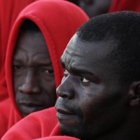 Stop ai barconi di migranti. L’Italia cerca l’accordo in Libia