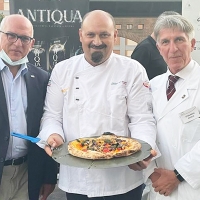 Foto 1 - La Pizza Pascalina di Casa de Rinaldi protagonista alla Fondazione Pascale