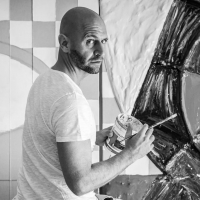 Cesare Catania continua a stupire: il pittore, scultore e artista digitale che sta riempiendo la scena artistica nazionale e internazionale