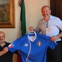 Presentata la nuova maglia azzurra della Nazionale Italiana di Calcio Balilla Paralimpico