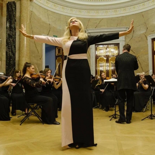 CHIARA TAIGI apre il Festival dei Palazzi 2022 a San Pietroburgo - Musica senza confini con il Romanticismo di Michel Legrand