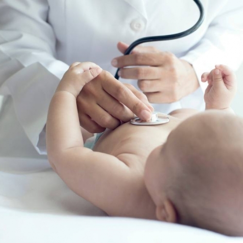 Neonati: le visite pediatriche nel primo anno di vita