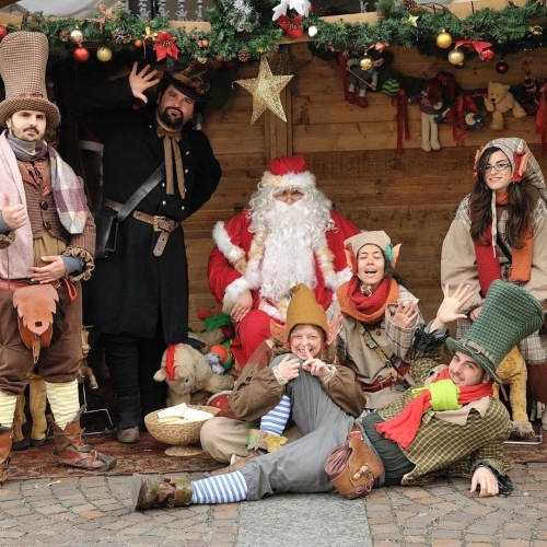 Foto 1 - Domenica 4 dicembre: a Lonato del Garda il Villaggio di Natale, per far vivere ai bambini la magia di Babbo Natale