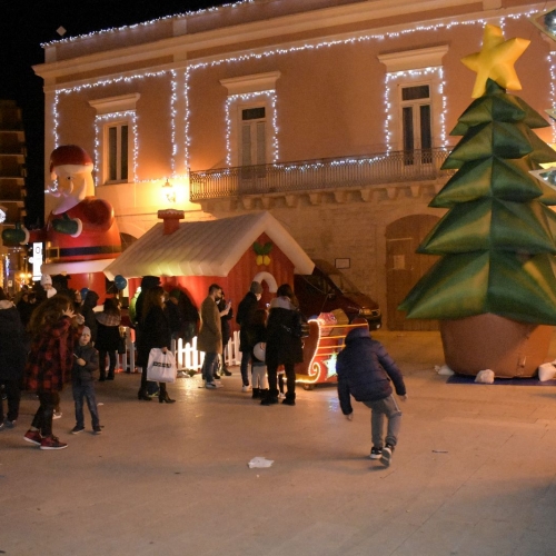Foto 2 - Si spengono le luci sul Natale coratino: annullato l'evento Natale Connect 2022
