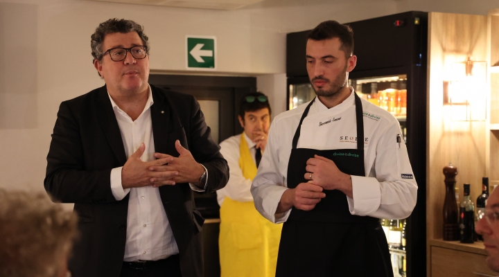 La pizza di Senese da Sanremo torna a Napoli nel locale Antonio & Antonio sul lungomare