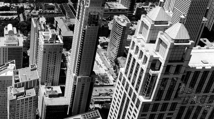 URBAN LIFE 10 Great Cities in Black and White        