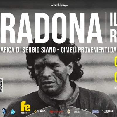 Taglio del nastro a Pompei per la mostra Maradona, il genio ribelle