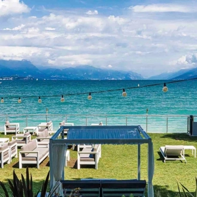   Fam Desenzano: i party dal 17 al 31 agosto nel ristorante / beach club più hot del Garda